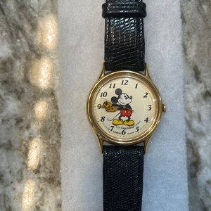 COPY - Vintage Mickey Mouse Lorus Disney watch Black leather band